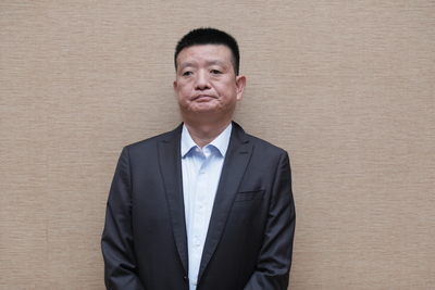 能源分会会长 易华
内蒙古兴圣天然气有限公司总经理
行业：能源、制氦、制氢