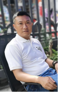 常务副会长   屈江林
四川鑫弘源矿业有限公司 董事长
行业：矿业  建材